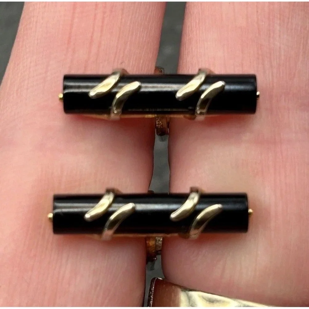 Vintage Emmons Black Stone Gold Tone Barrel Cufflinks Men's Luxury Accessory